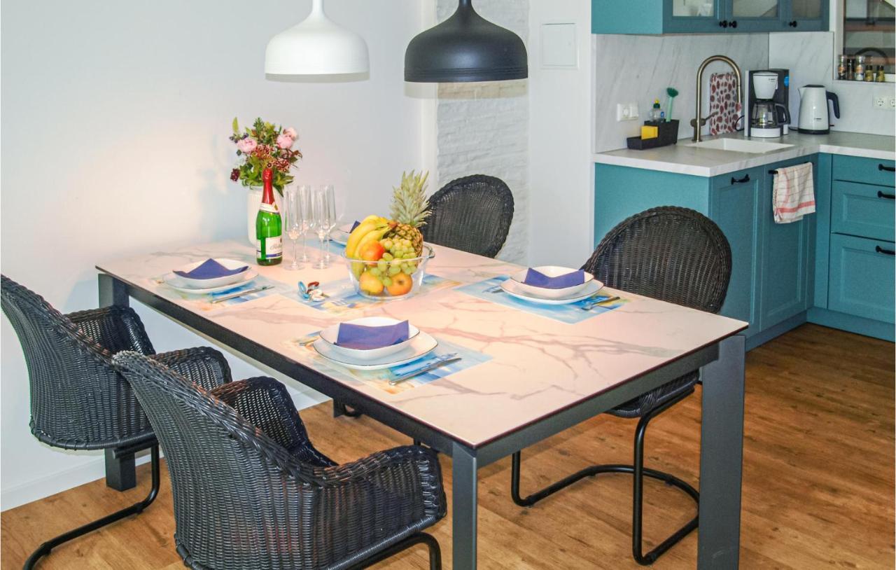 2 Bedroom Lovely Apartment In Binz Ot Prora Lubkow Экстерьер фото